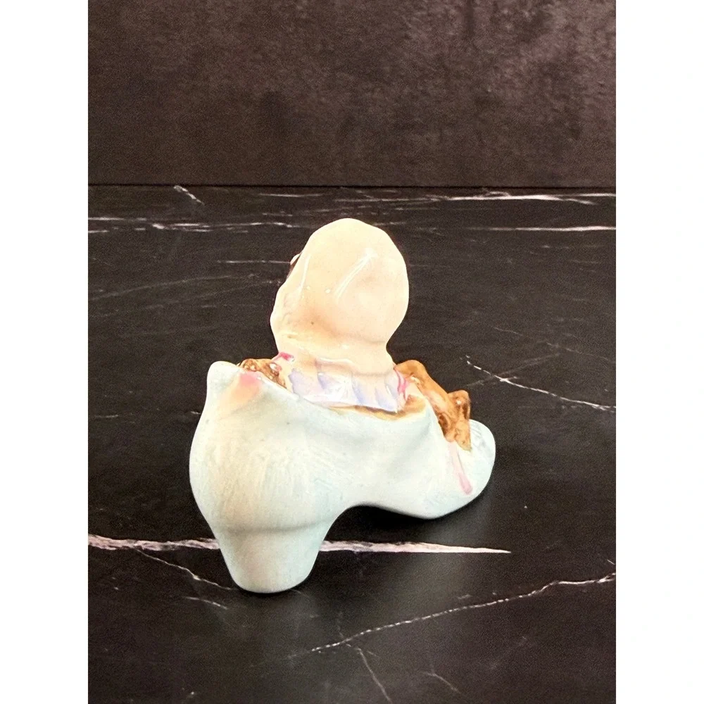 VTG 1959 Beatrix Potter Old Woman Who Lived in a Shoe Porcelain Figurine 4in